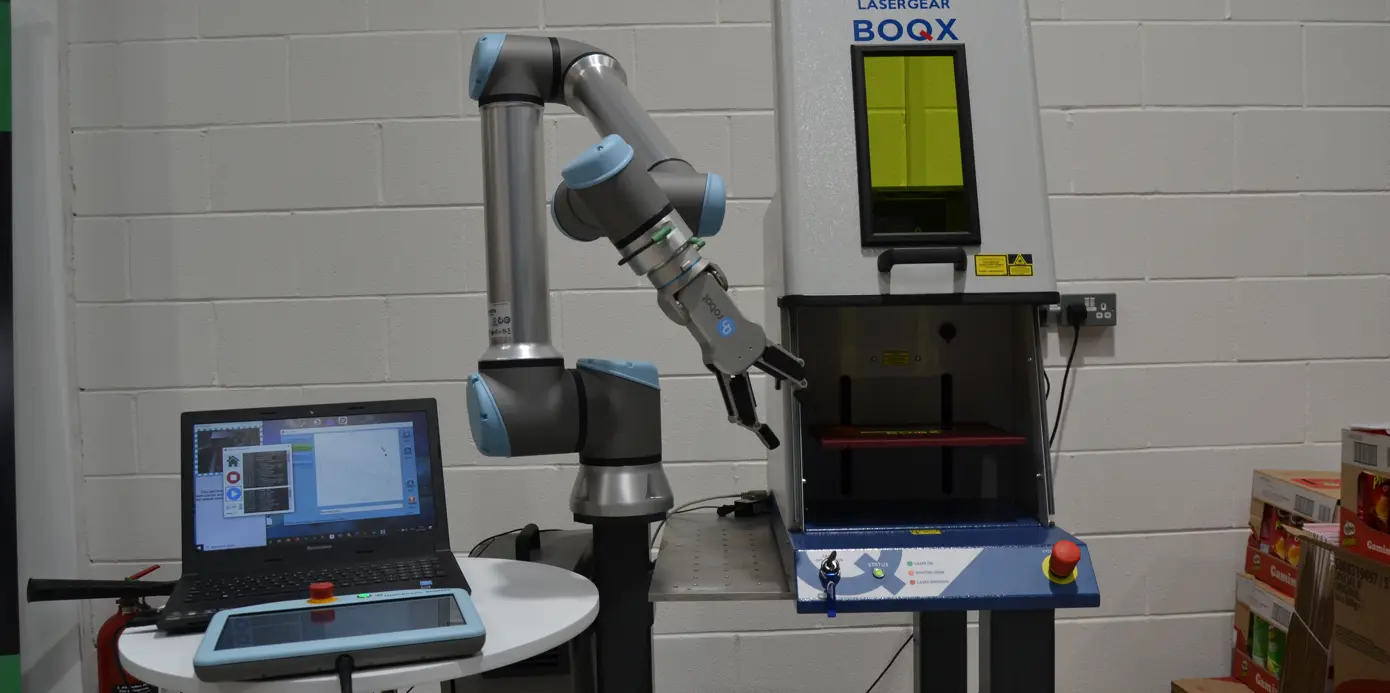 Robot arm with laser marker Robot arm with laser marker