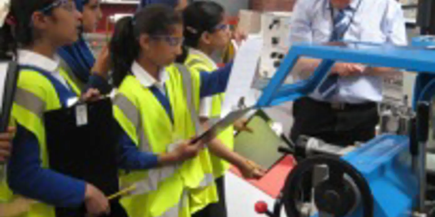 600 UK celebrates National Women in Engineering Day with Boothroyd Primary Academy 600 UK celebrates National Women in Engineering Day with Boothroyd Primary Academy
